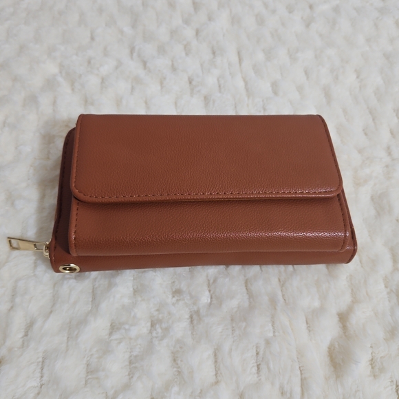 APRICOT Women's Wallet Set - Black, Beige, and Brown - Picture 2 of 4